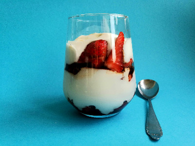 griekse yoghurt met balsamico-aardbeien